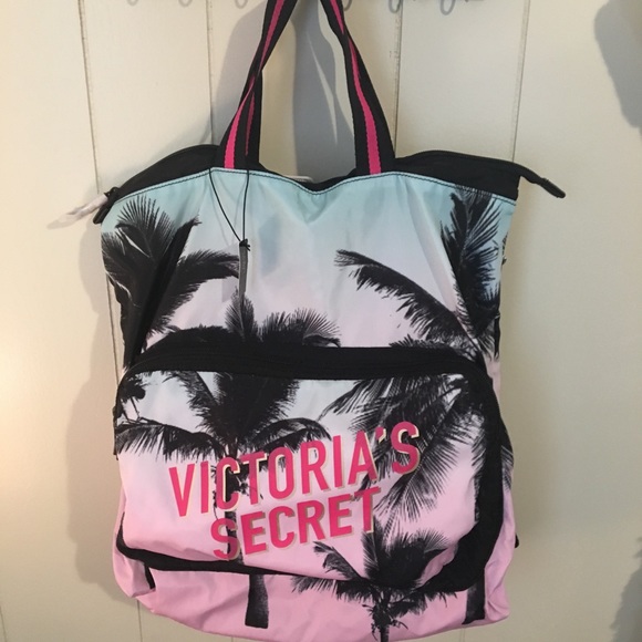 Victoria's Secret Handbags - 🌴Victoria’s Secret foldable palm tree back pack
